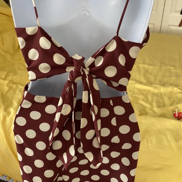 White polkadot romper with open tie back - Picture 5 of 16